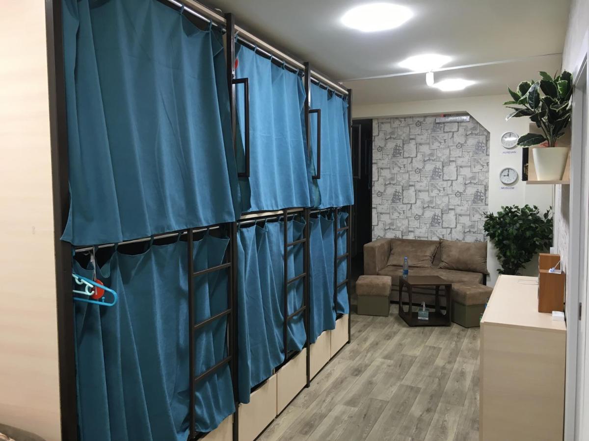Bonvenon Capsule Hostel Ереван Экстерьер фото