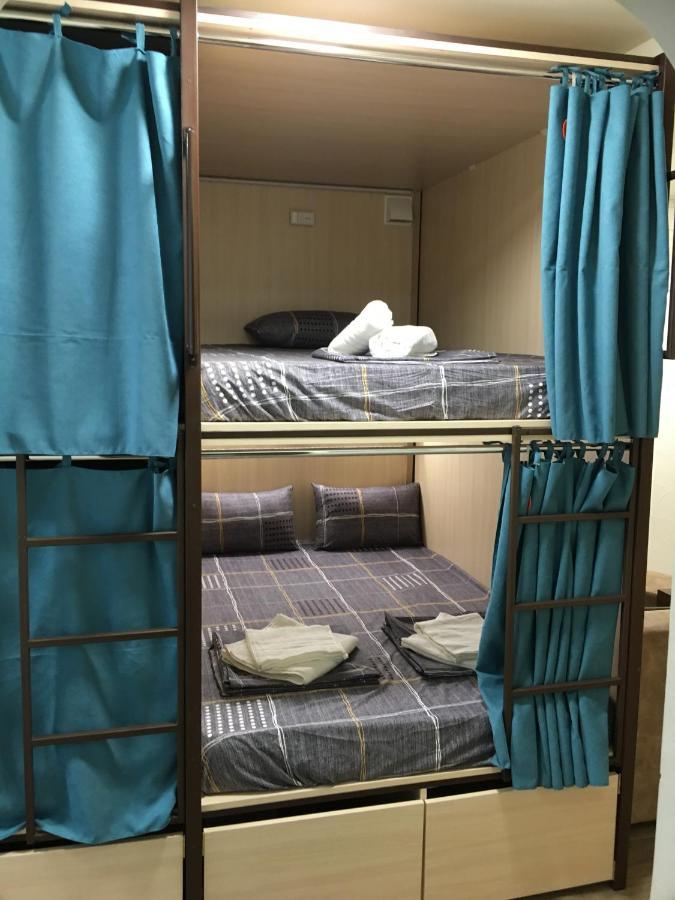 Bonvenon Capsule Hostel Ереван Экстерьер фото