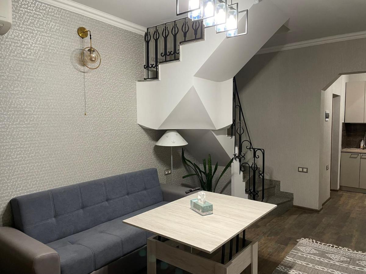 Bonvenon Capsule Hostel Ереван Экстерьер фото
